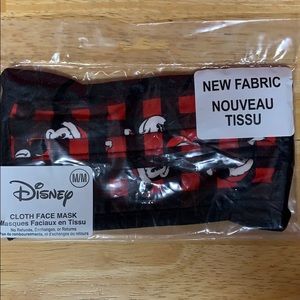 ⭐️3/$20⭐️ NWT Disney Store Santa Mickey face mask